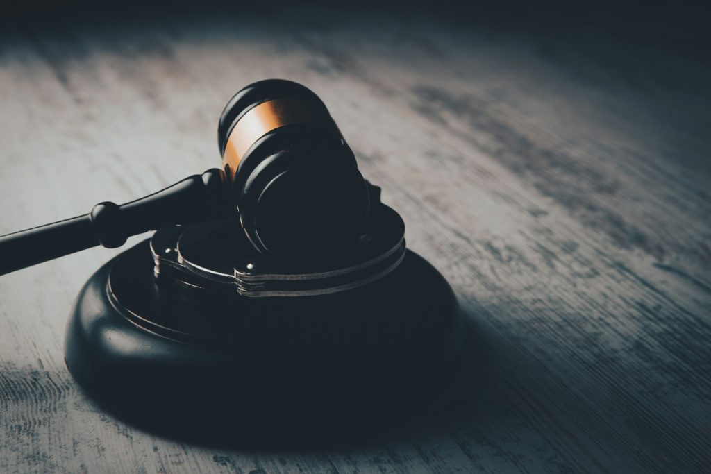 Personal Injury Claims vs. Lawsuits: What’s the Difference?